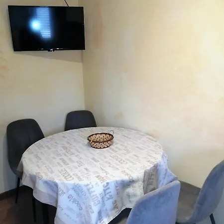 App Palcic K Novigrad (Istria)