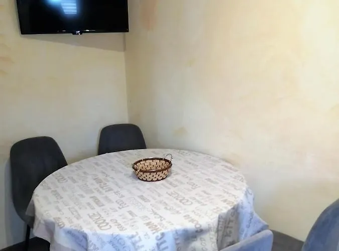 App Palcic K Novigrad (Istria)